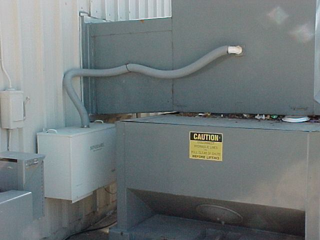 Exemple d'installation pour le traitement des odeurs d'un container